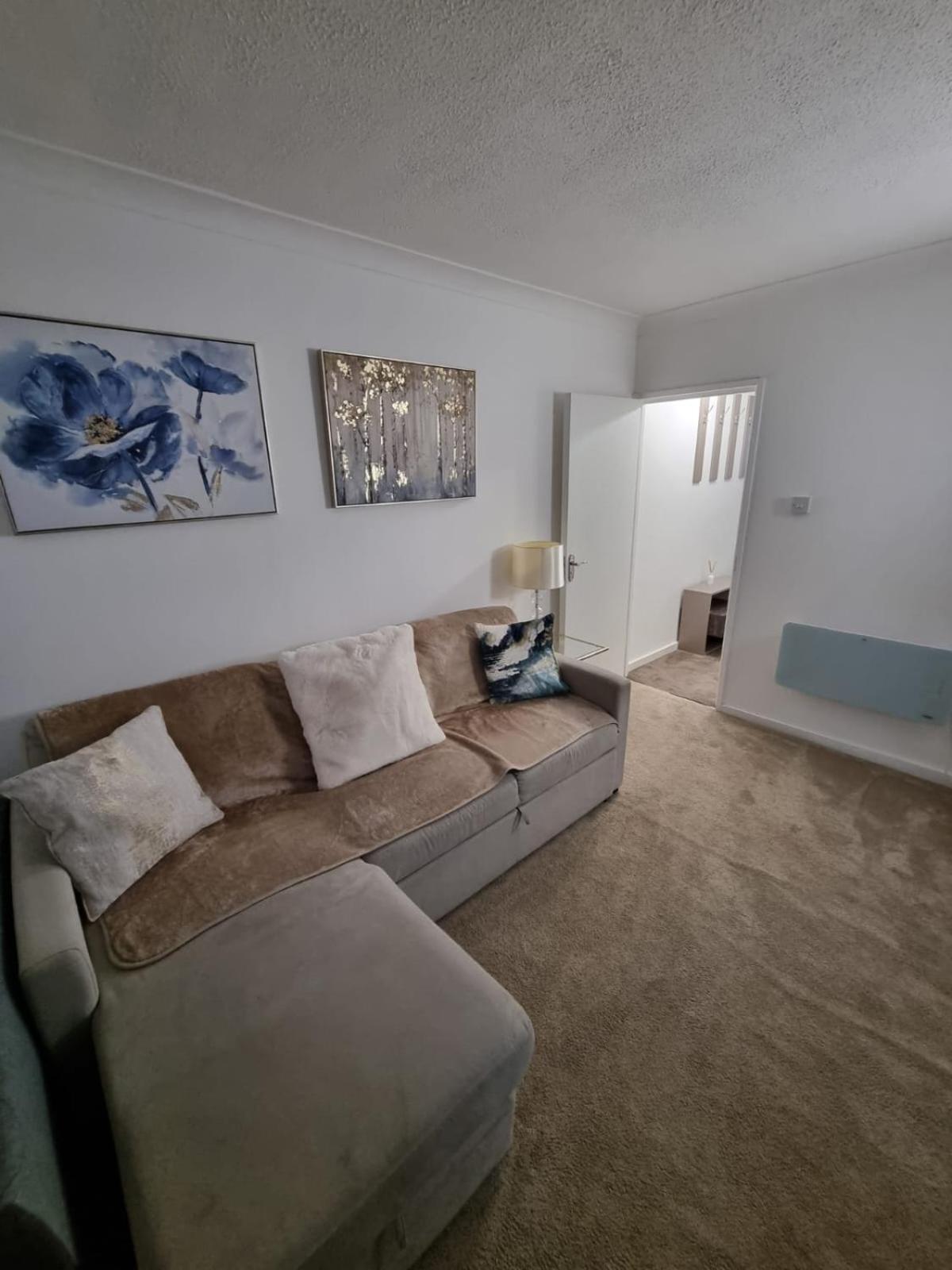 Stylish London Apartment & Free Parking Exterior photo