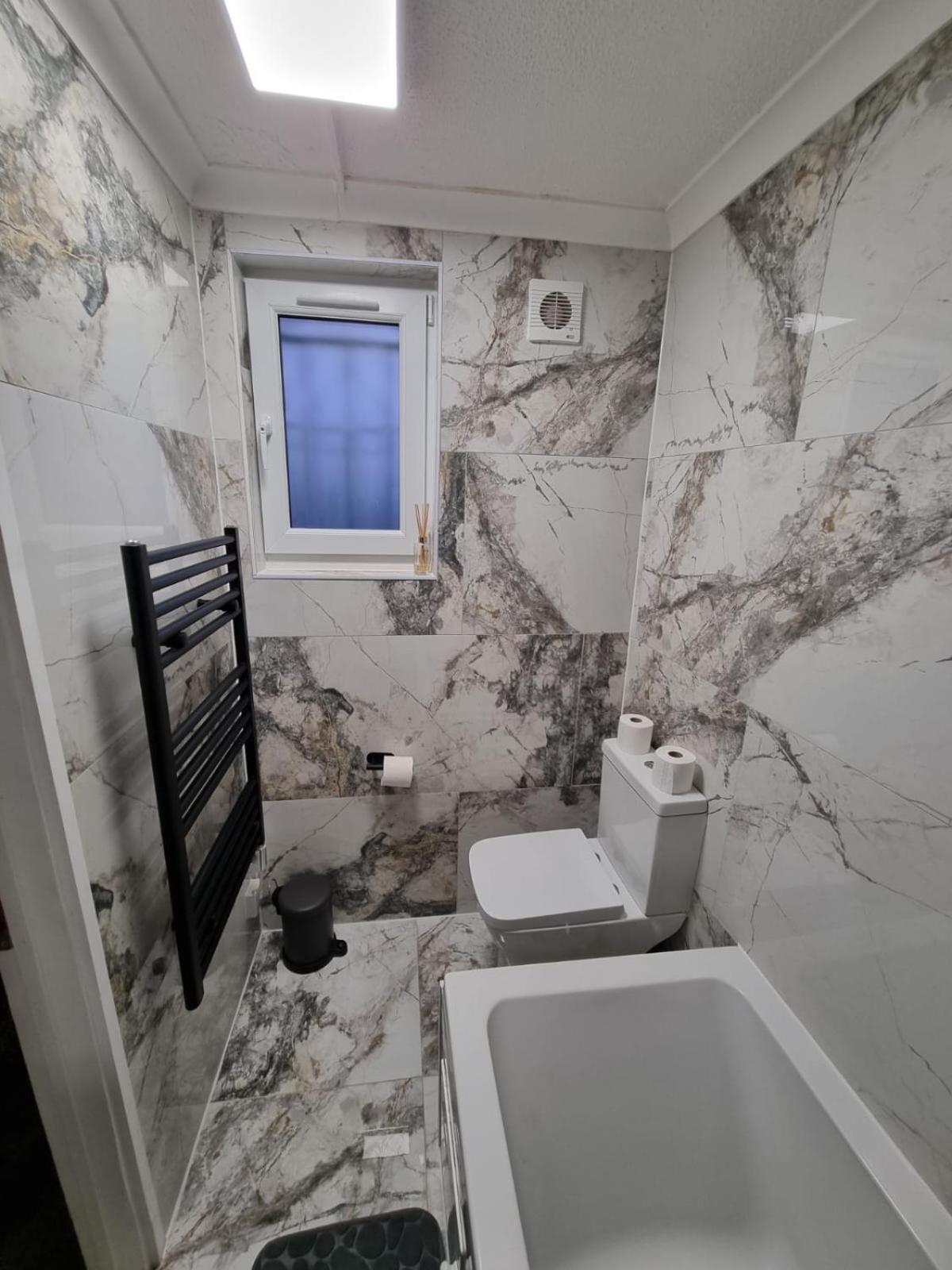 Stylish London Apartment & Free Parking Exterior photo