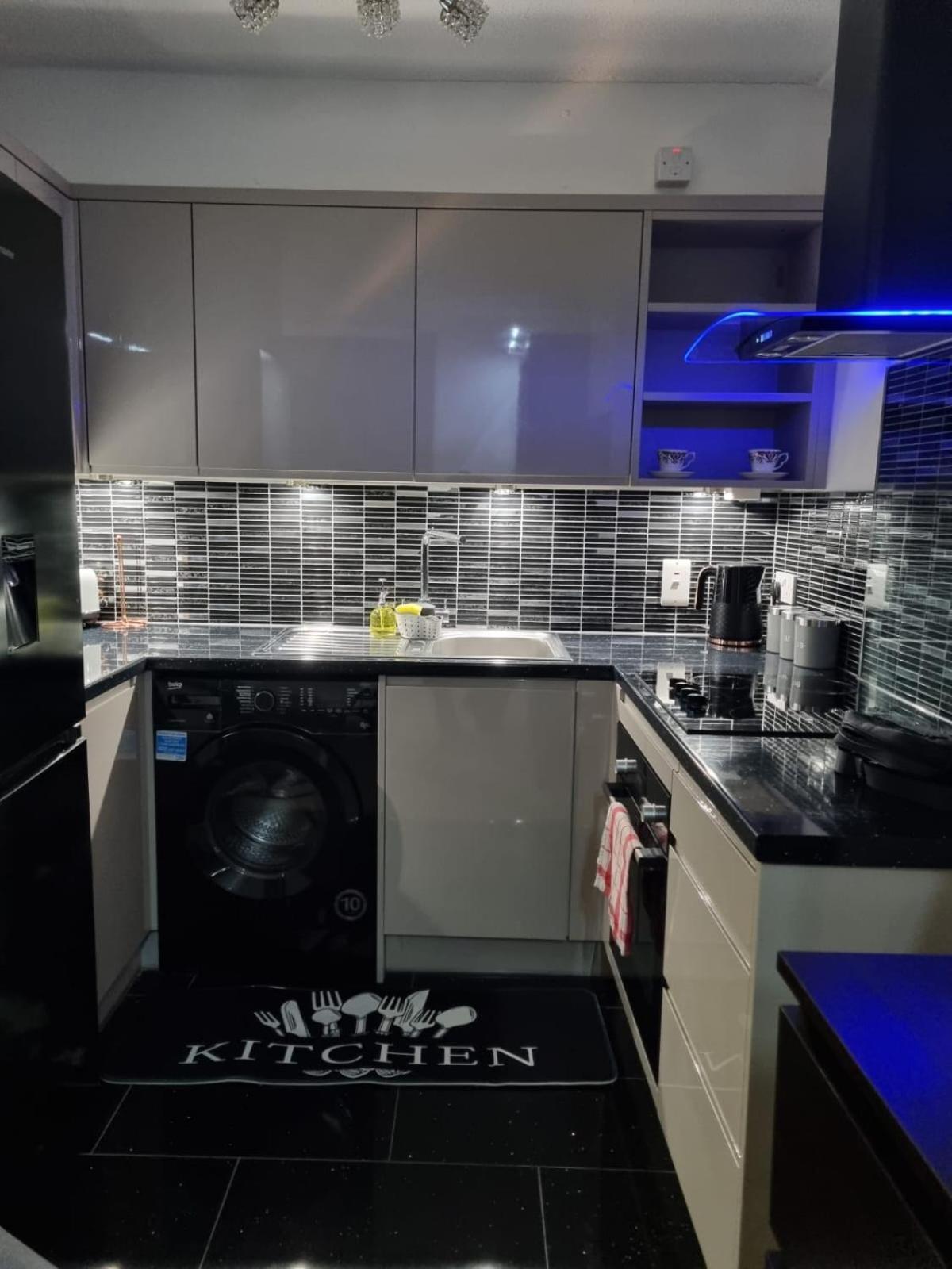 Stylish London Apartment & Free Parking Exterior photo